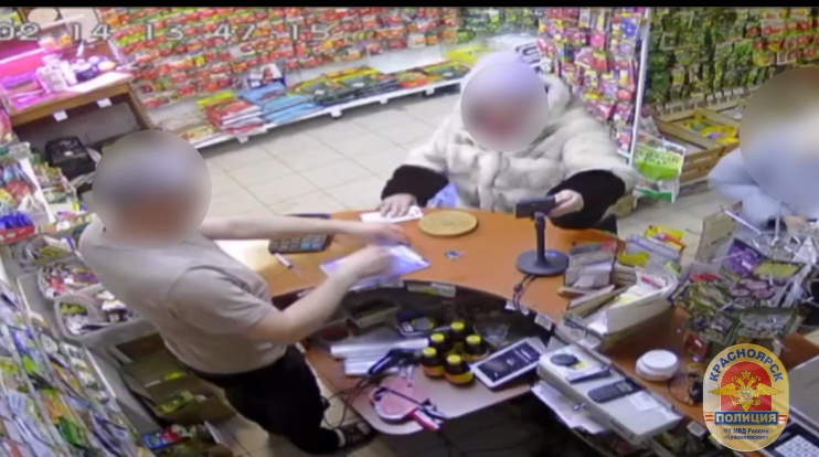 Красноярка пойдет под суд за кражу денег с банковской карты
